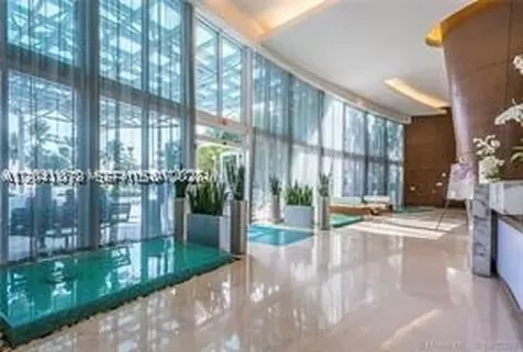 18201 E Collins Avenue Sunny Isles Beach FL 33160