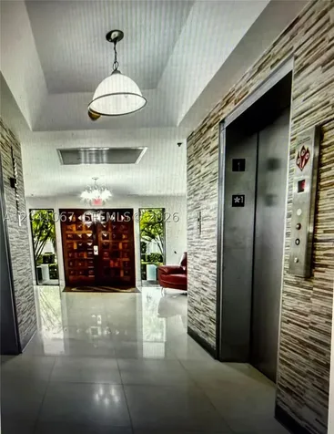 1825 W 44th Place Hialeah FL 33012