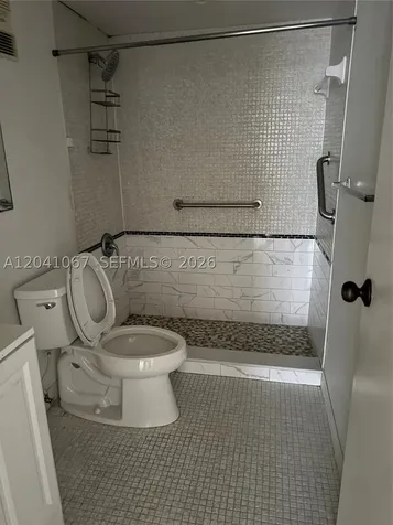 1825 W 44th Place Hialeah FL 33012