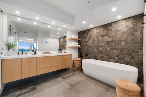 400 Alton Road Miami Beach FL 33139
