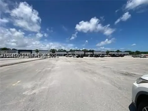 7121 S Us Hwy 1 Highway Port St. Lucie FL 34950