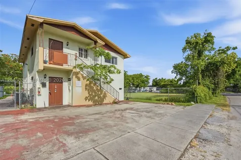 7521 NW 1st Avenue Miami FL 33150