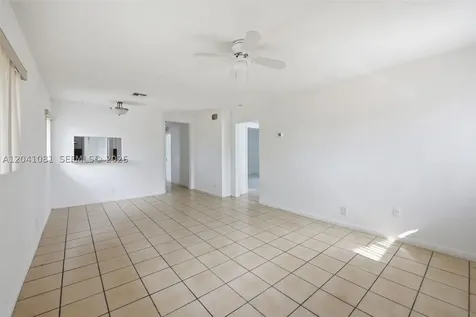 7521 NW 1st Avenue Miami FL 33150