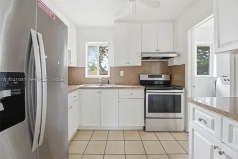 7521 NW 1st Avenue Miami FL 33150