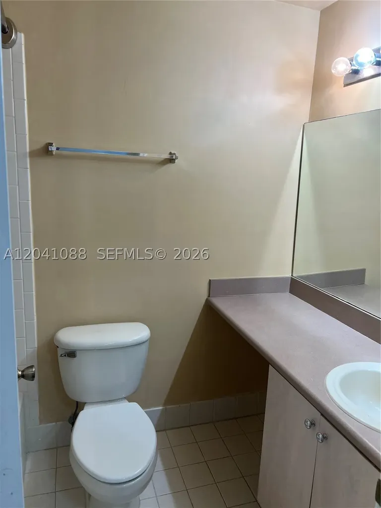 183 Hidden Ct Road Hollywood FL 33023