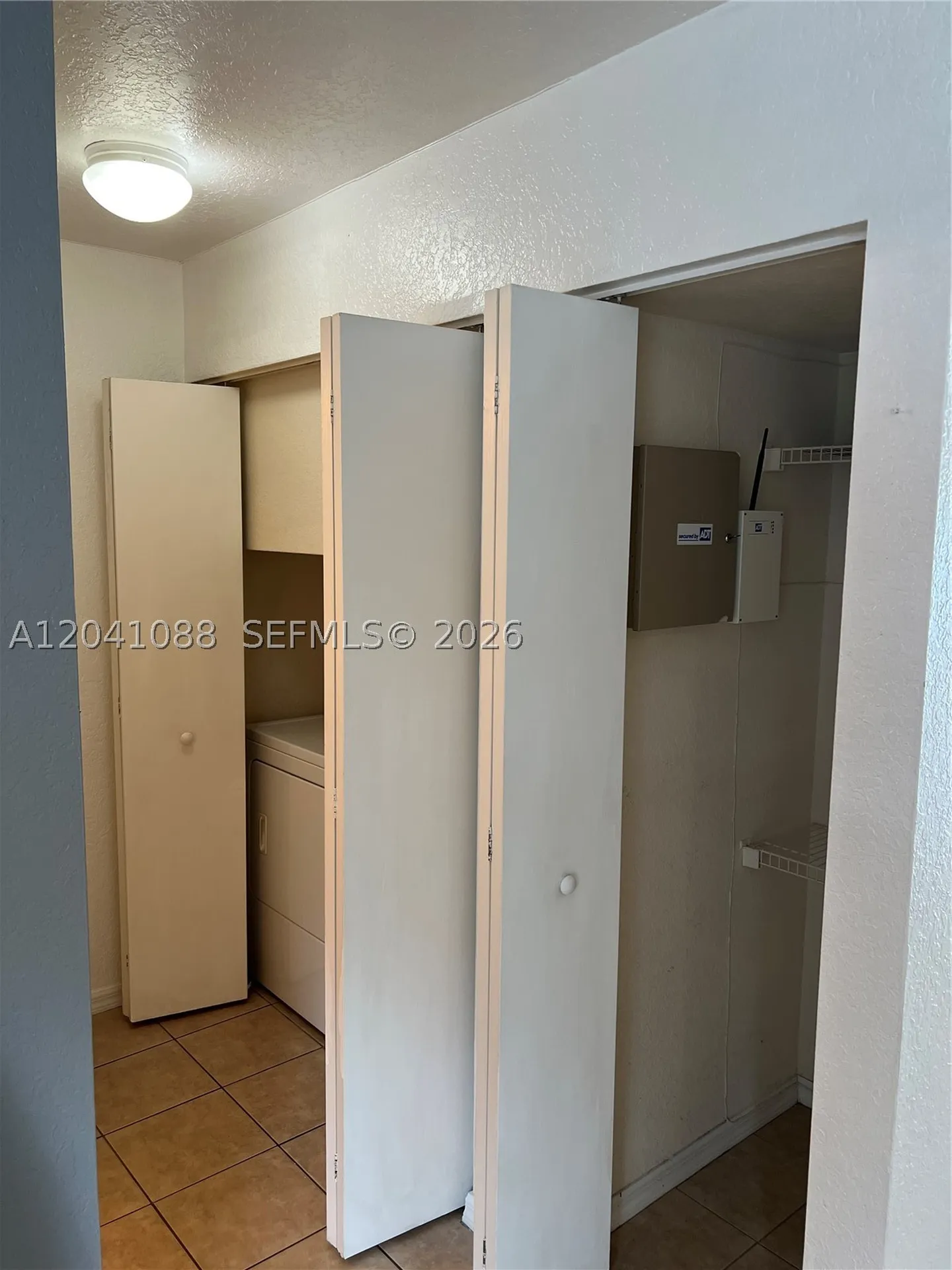 183 Hidden Ct Road Hollywood FL 33023