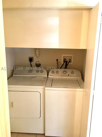 183 Hidden Ct Road Hollywood FL 33023