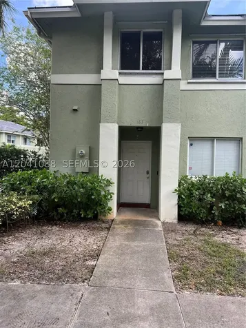 183 Hidden Ct Road Hollywood FL 33023