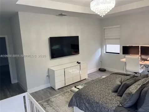 8719 W 33rd Avenue Hialeah FL 33018