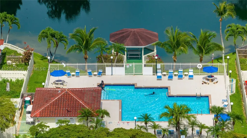 2513 San Remo Circle Homestead FL 33035