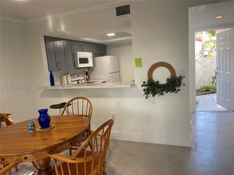 2513 San Remo Circle Homestead FL 33035