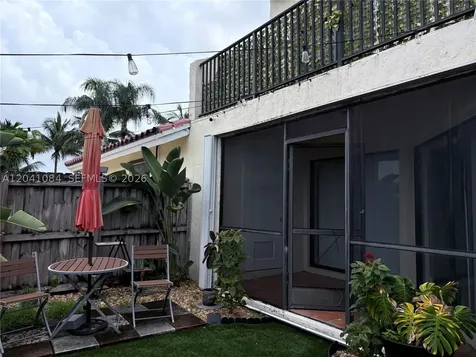 2513 San Remo Circle Homestead FL 33035