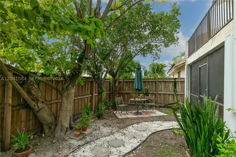2513 San Remo Circle Homestead FL 33035