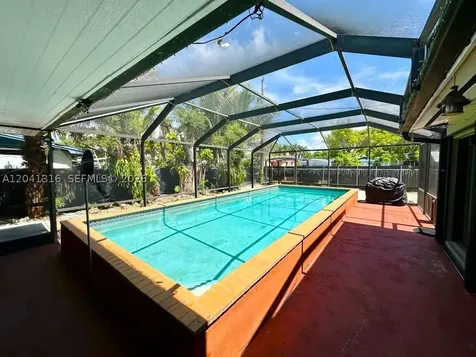 10015 SW 213th Terrace Cutler Bay FL 33189
