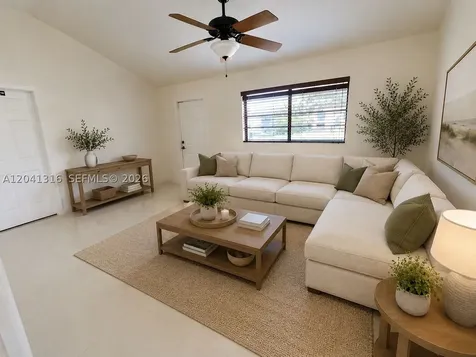 10015 SW 213th Terrace Cutler Bay FL 33189