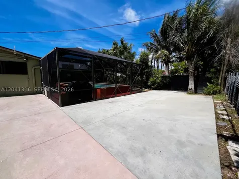 10015 SW 213th Terrace Cutler Bay FL 33189