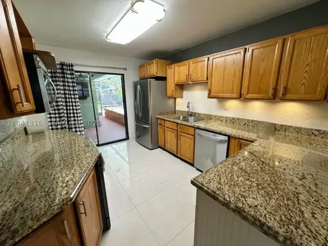 10015 SW 213th Terrace Cutler Bay FL 33189