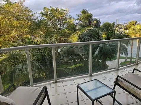 4000 Island Boulevard Aventura FL 33160