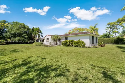 8480 SW 66th Street Miami FL 33143