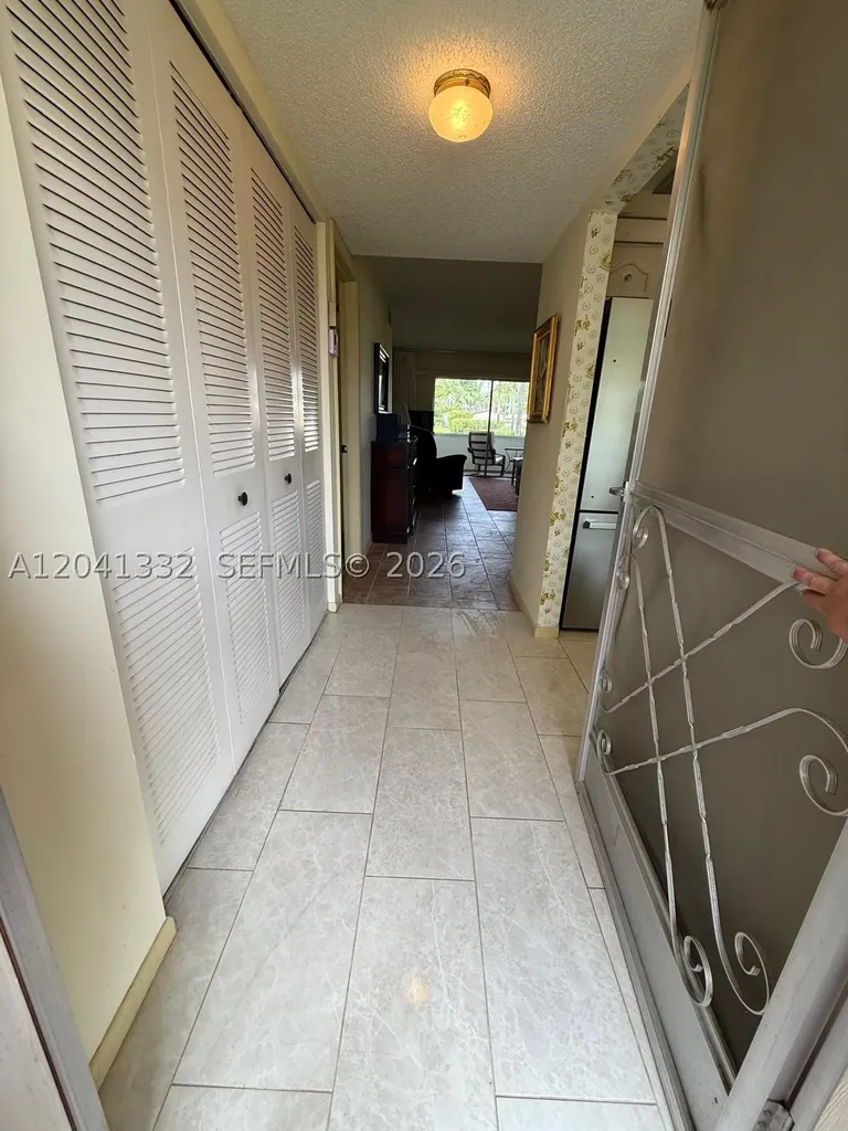 20 Abbey Lane Delray Beach FL 33446