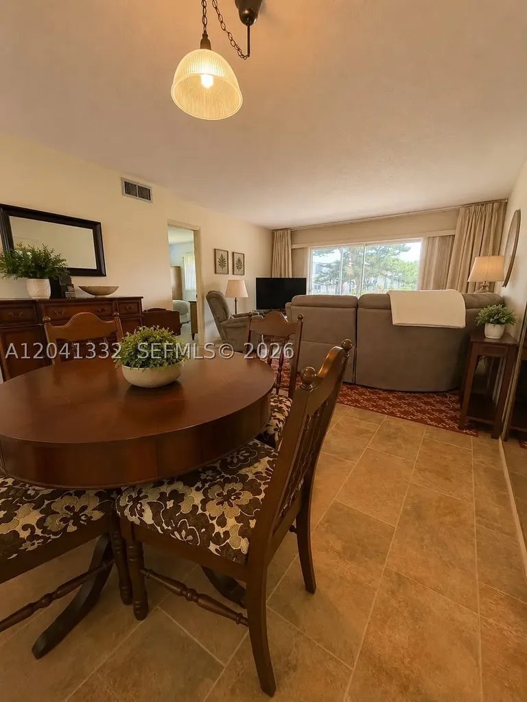20 Abbey Lane Delray Beach FL 33446