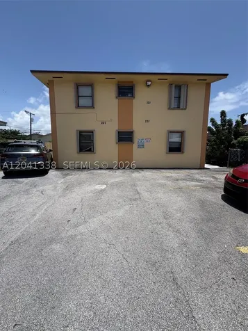 231 E 7th Street Hialeah FL 33010