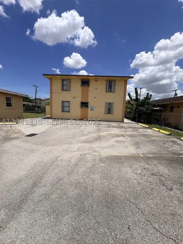 231 E 7th Street Hialeah FL 33010