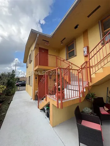 231 E 7th Street Hialeah FL 33010