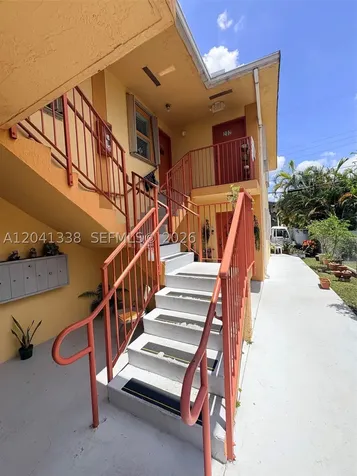 231 E 7th Street Hialeah FL 33010