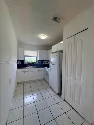 231 E 7th Street Hialeah FL 33010