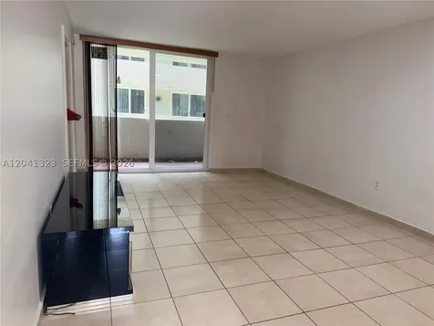 10090 NW 80th Court Hialeah Gardens FL 33016