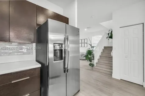 3401 W 94th Terrace Hialeah FL 33018-2079
