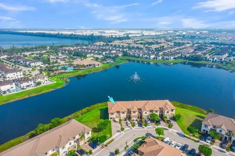 3401 W 94th Terrace Hialeah FL 33018-2079