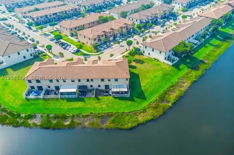 3401 W 94th Terrace Hialeah FL 33018-2079