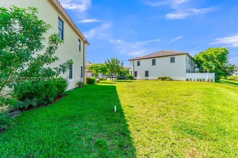 3401 W 94th Terrace Hialeah FL 33018-2079