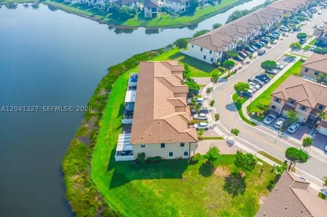 3401 W 94th Terrace Hialeah FL 33018-2079