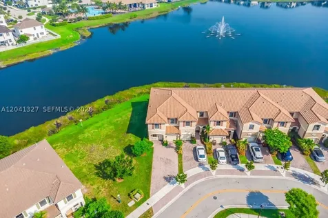 3401 W 94th Terrace Hialeah FL 33018-2079