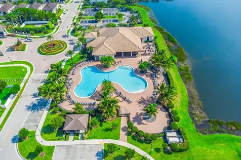 3401 W 94th Terrace Hialeah FL 33018-2079