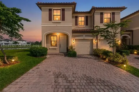 3401 W 94th Terrace Hialeah FL 33018-2079