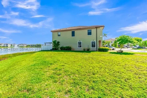 3401 W 94th Terrace Hialeah FL 33018-2079