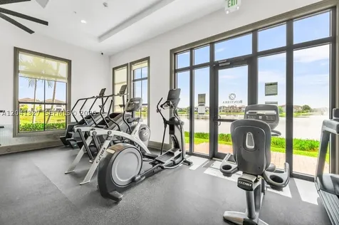 3401 W 94th Terrace Hialeah FL 33018-2079