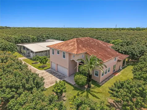33300 SW 202nd Avenue Homestead FL 33034