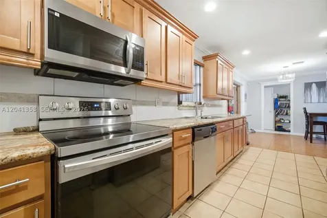 6789 SW 27th Court Miramar FL 33023