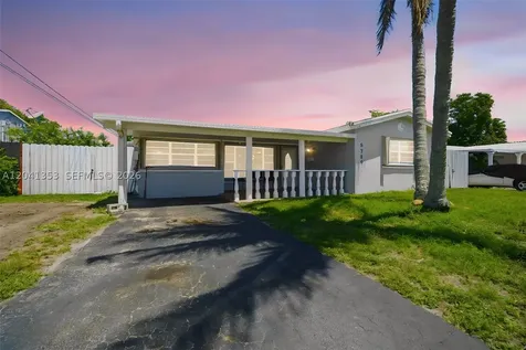 6789 SW 27th Court Miramar FL 33023