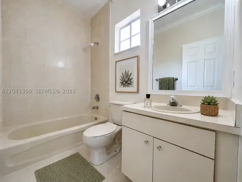 12716 SW 136 Te Miami FL 33186