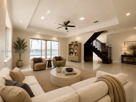 12716 SW 136 Te Miami FL 33186