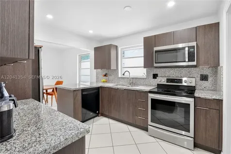 3210 NW 19th Street Miami FL 33125