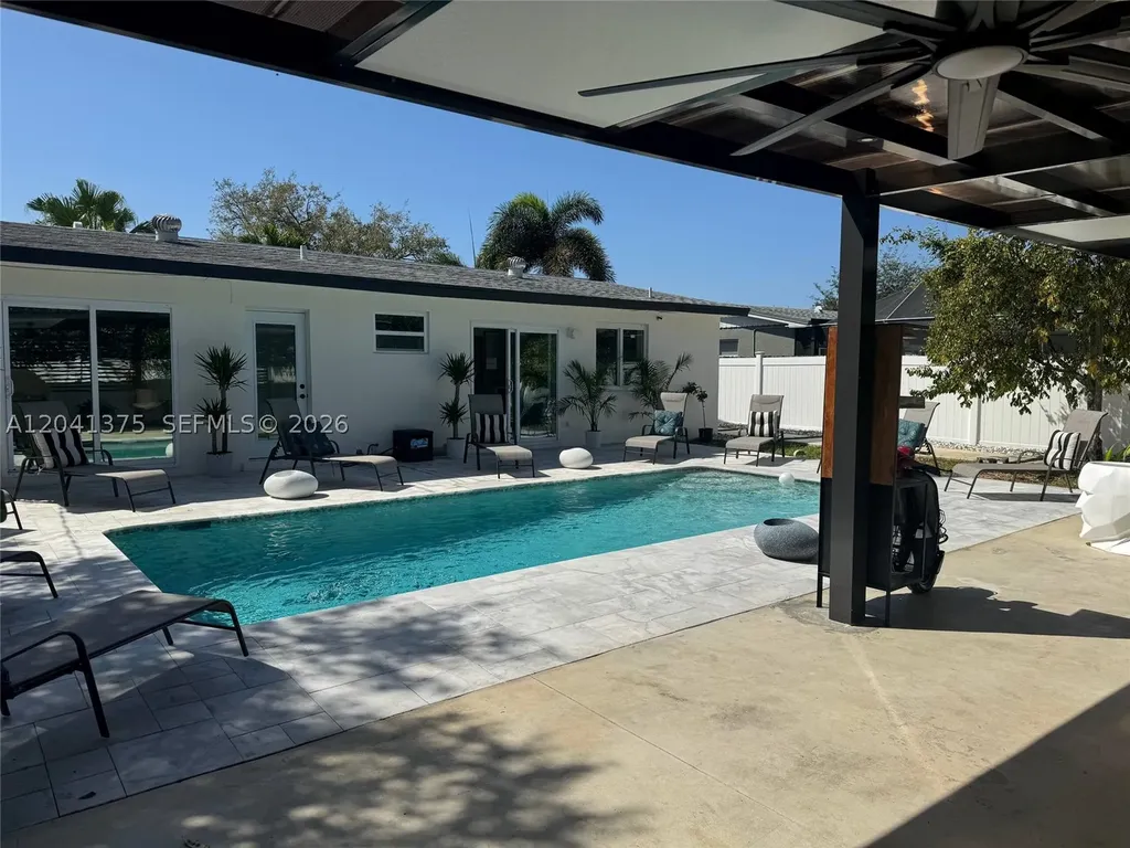 6453 Meade Street Hollywood FL 33024