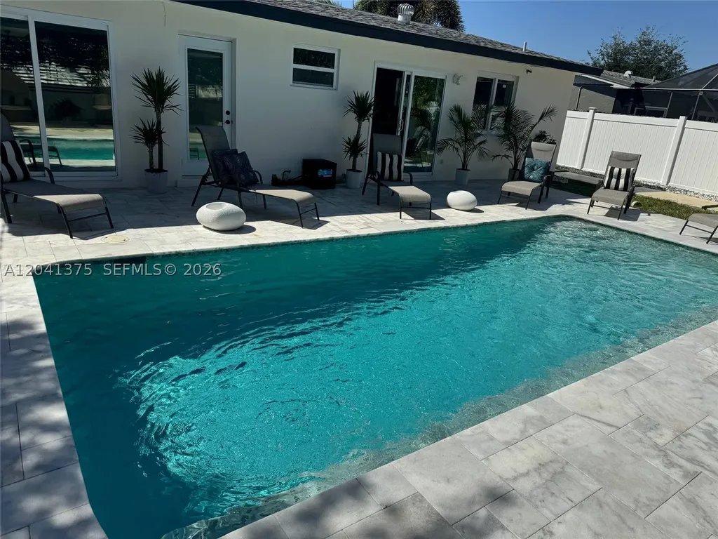 6453 Meade Street Hollywood FL 33024