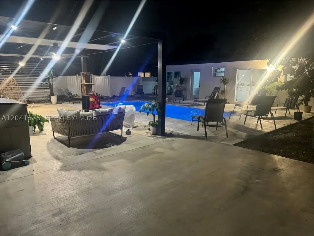 6453 Meade Street Hollywood FL 33024